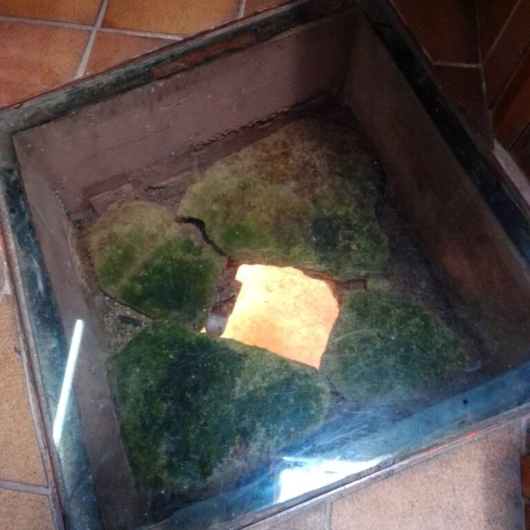Interior albergue Hontanas